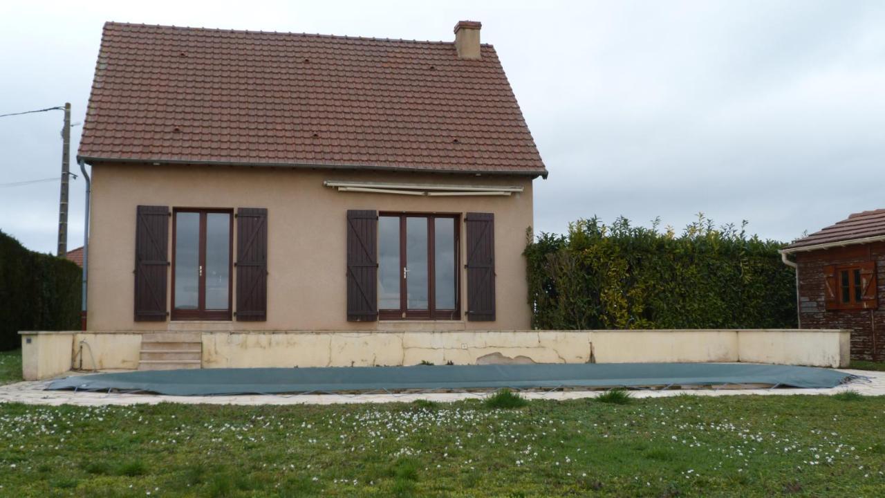 Maison De Vacances Pour 6 Personnes Avec Piscine Lainsecq Kültér fotó