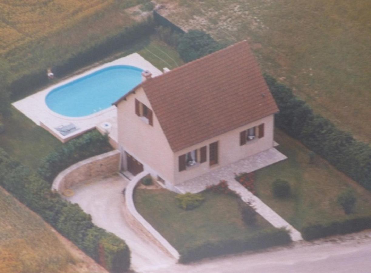 Maison De Vacances Pour 6 Personnes Avec Piscine Lainsecq Kültér fotó